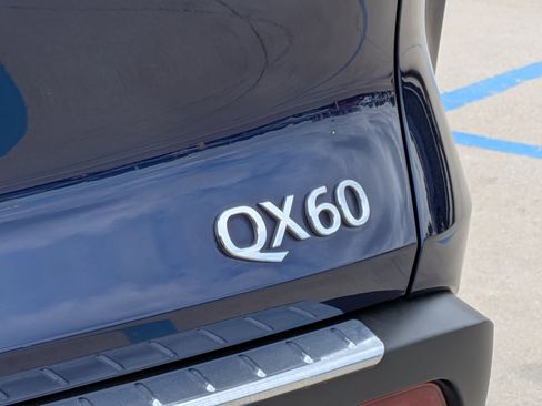 Used 2022 INFINITI QX60 Sensory w/ Vision Package AWD/4WD image 29