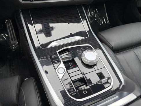 Used 2024 BMW X7 xDrive40i w/ Executive Package AWD/4WD image 19