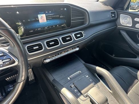 Certified 2023 Mercedes-Benz GLS 580 4MATIC image 32