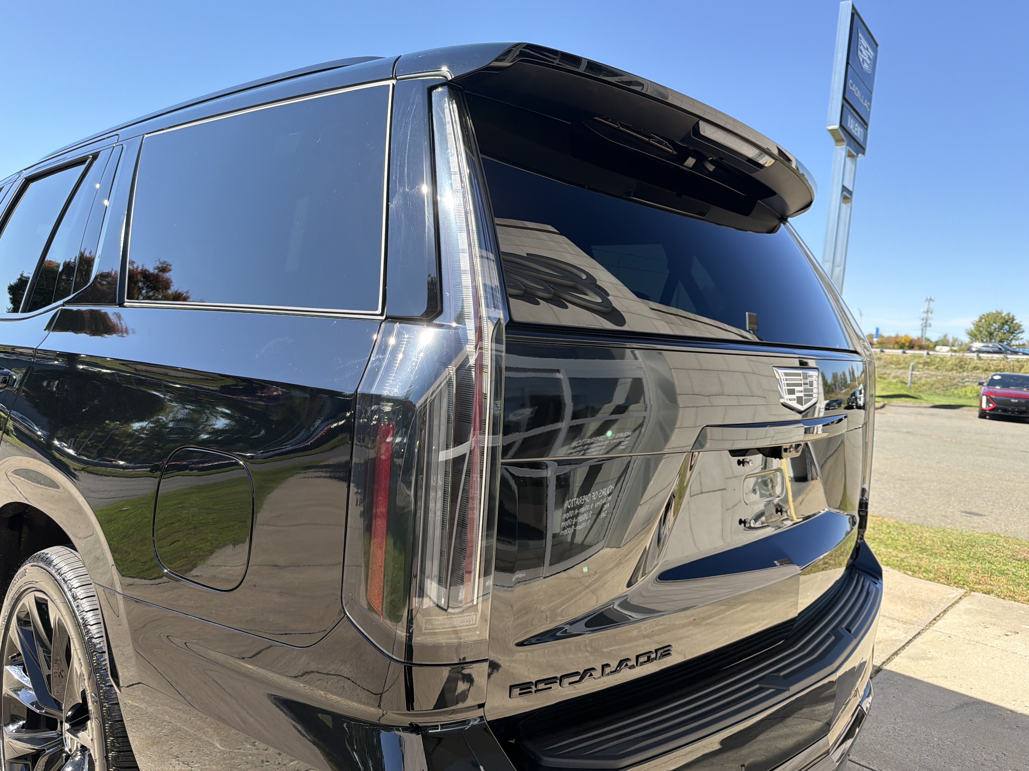 Used 2026 Cadillac Escalade V AWD/4WD image 21
