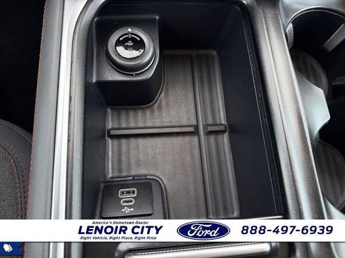 Used 2025 Ford Expedition Active RWD image 27
