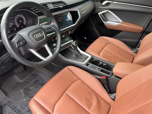 Used 2020 Audi Q3 2.0T Prestige w/ Prestige Package image 11