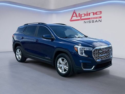 Used 2022 GMC Terrain SLE w/ Driver Convenience Package AWD/4WD image 7