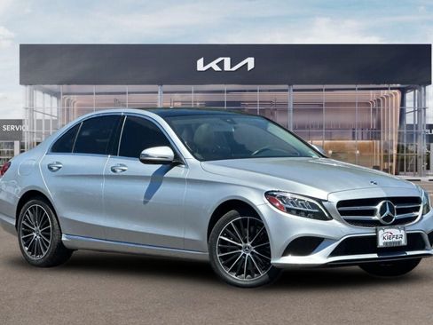 Used 2019 Mercedes-Benz C 300 4MATIC Sedan image 2