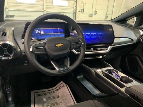 New 2026 Chevrolet Equinox EV LT image 4