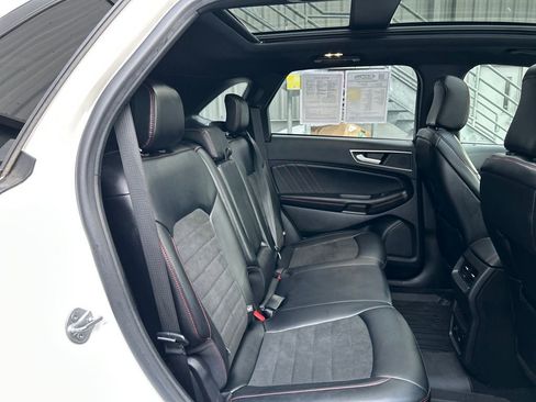 Used 2023 Ford Edge ST-Line w/ Class II Trailer Tow Package image 29