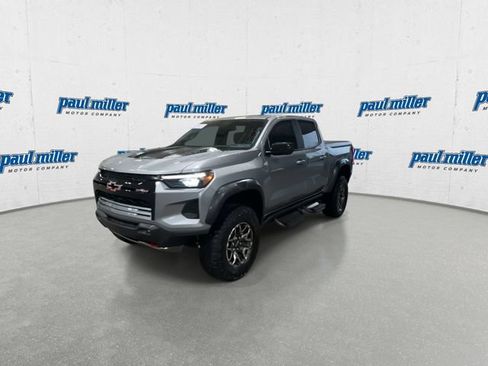 Used 2024 Chevrolet Colorado ZR2 w/ ZR2 Convenience Package III AWD/4WD image 5