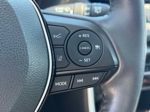 Used 2021 Toyota RAV4 XLE w/ Convenience Package AWD/4WD image 21