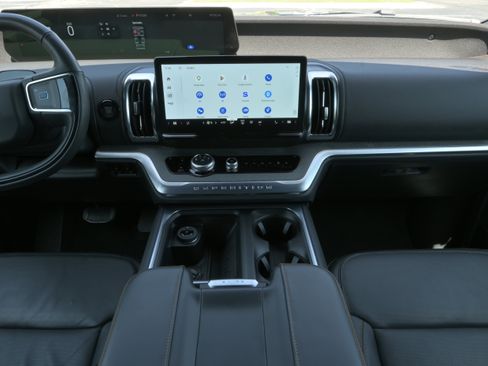 Used 2025 Ford Expedition Tremor AWD/4WD image 10