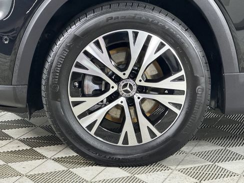 Used 2026 Mercedes-Benz GLB 250 image 32