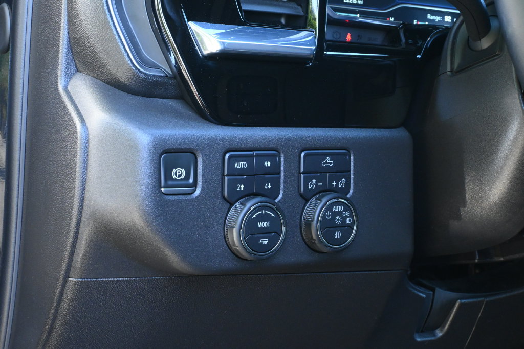 Used 2024 Chevrolet Silverado 1500 RST w/ Z71 Off-Road Package AWD/4WD image 23