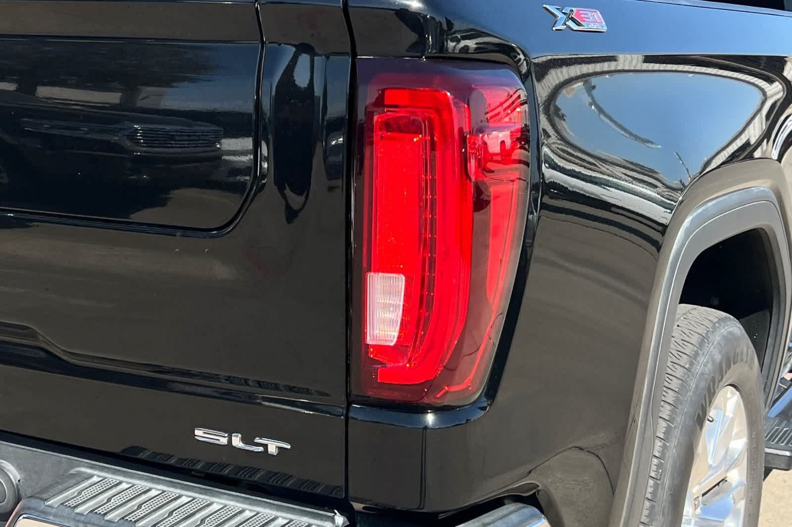 Used 2019 GMC Sierra 1500 SLT w/ SLT Premium Plus Package AWD/4WD image 13