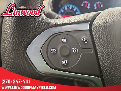 Used 2023 Chevrolet Traverse LS image 17