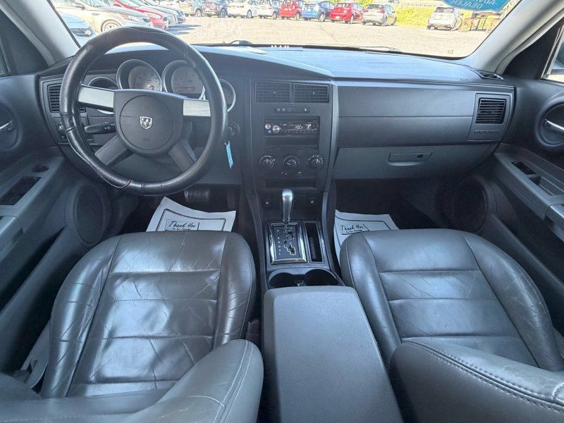 Used 2005 Dodge Magnum SE RWD image 9