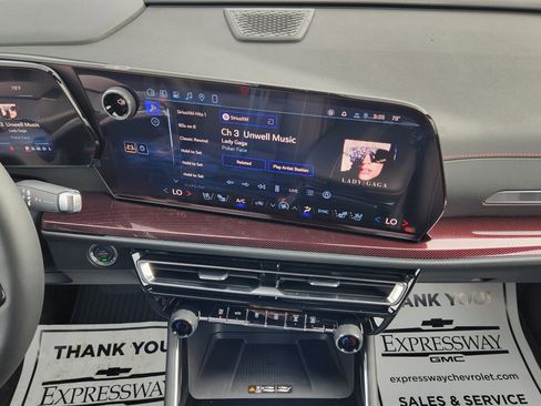 New 2026 Chevrolet Traverse RS image 13