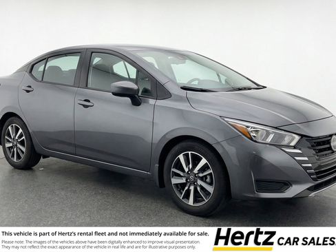 Used 2025 Nissan Versa SV image 1