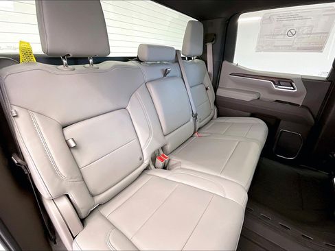 New 2026 GMC Sierra 1500 SLT w/ SLT Premium Package image 10