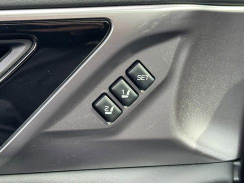 Used 2025 Subaru Outback Limited image 17