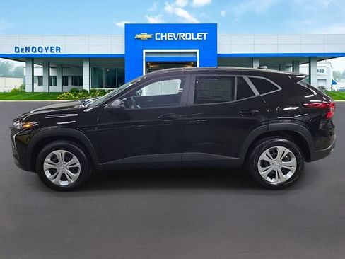 New 2026 Chevrolet Trax LS FWD image 9