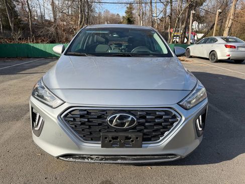Used 2021 Hyundai Ioniq SE image 2