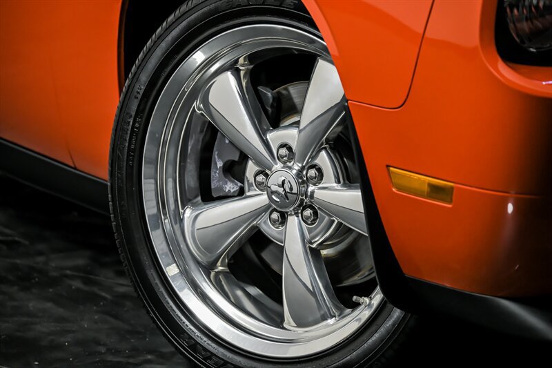 Used 2009 Dodge Challenger R/T RWD image 3