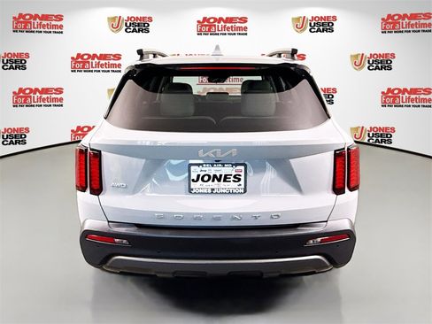 Used 2022 Kia Sorento S w/ Panoramic Sunroof Package image 17
