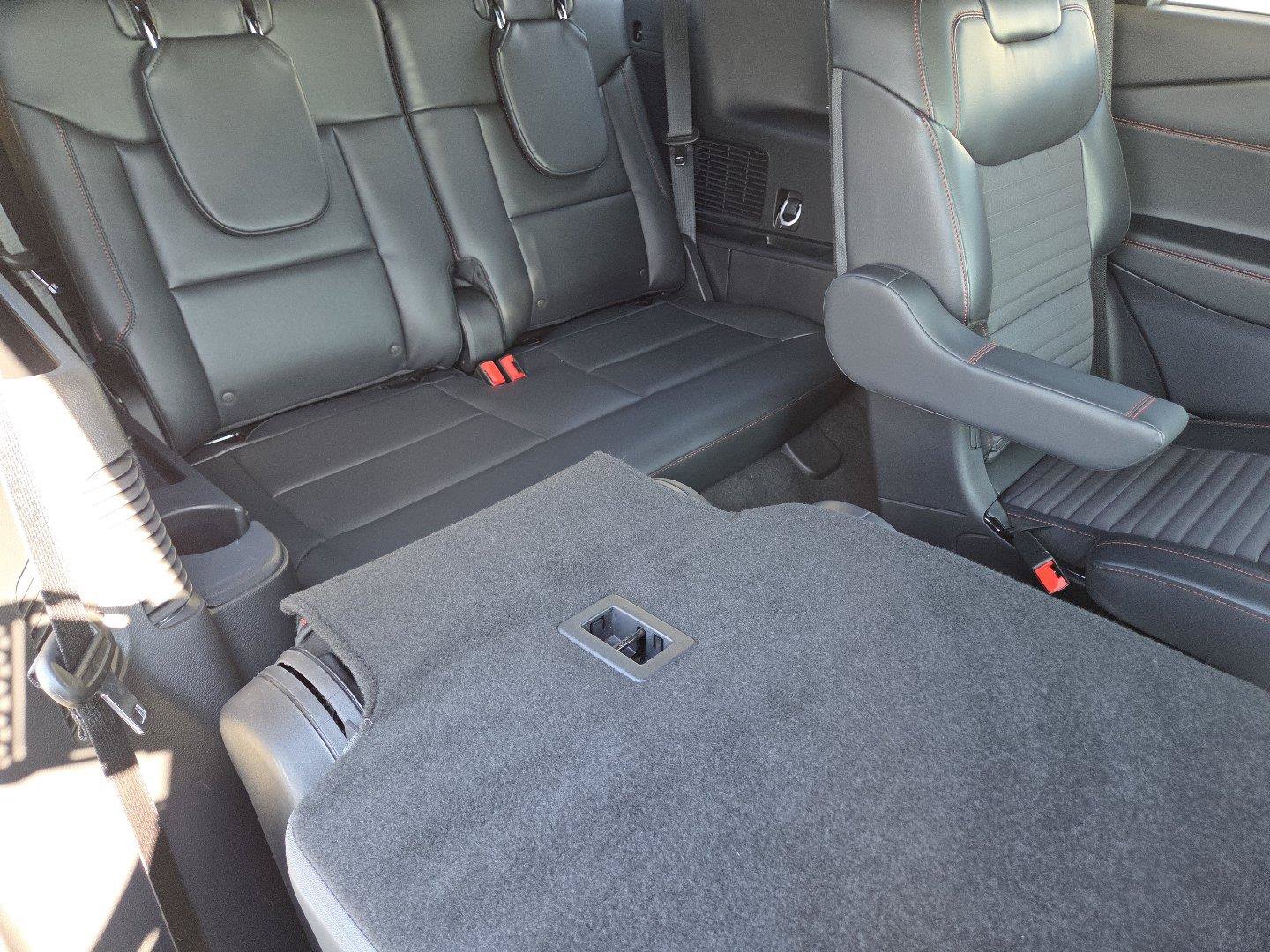 Used 2025 Ford Explorer ST-Line AWD/4WD image 19