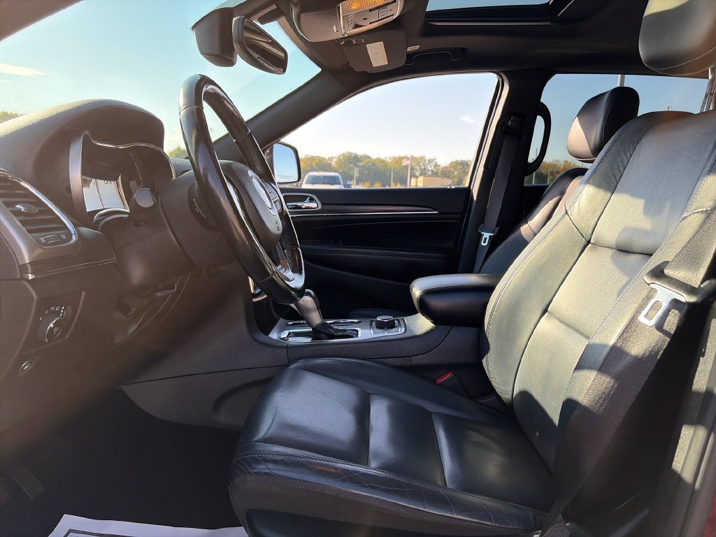 Used 2020 Jeep Grand Cherokee Limited AWD/4WD image 15