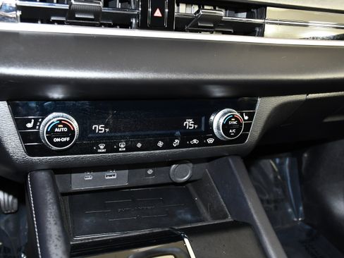 Used 2024 Mitsubishi Outlander SE AWD/4WD image 29