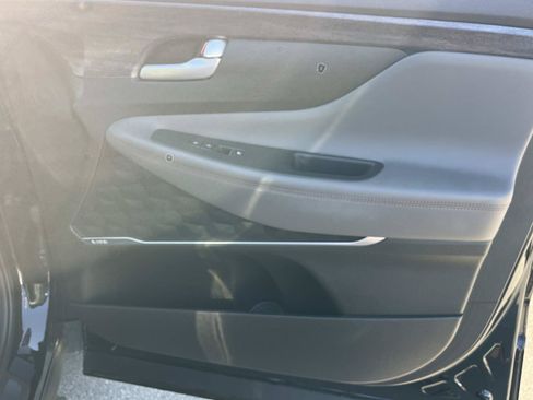 Used 2019 Hyundai Santa Fe Limited FWD image 25