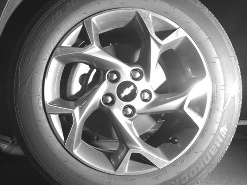 Used 2025 Chevrolet Trax LT w/ LT Convenience Package FWD image 9