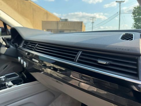 Used 2018 Audi Q7 3.0T Premium Plus AWD/4WD image 29