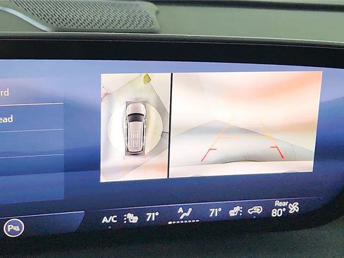Used 2025 Buick Enclave Sport Touring FWD image 31
