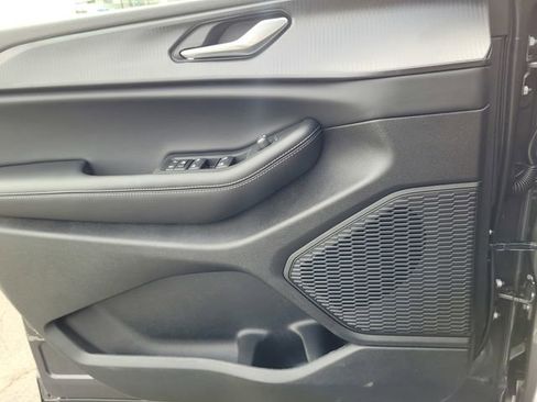 New 2025 Jeep Grand Cherokee L Altitude image 12