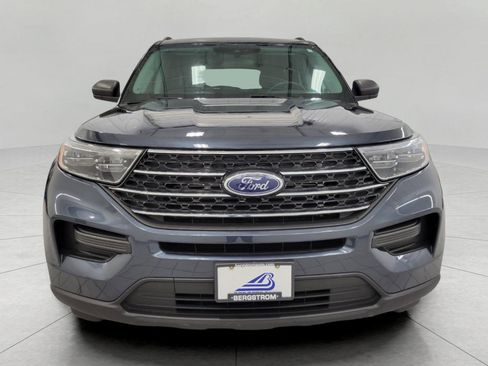 Used 2024 Ford Explorer XLT AWD/4WD image 14