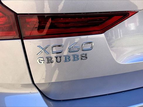 New 2026 Volvo XC60 B5 Core AWD/4WD image 44