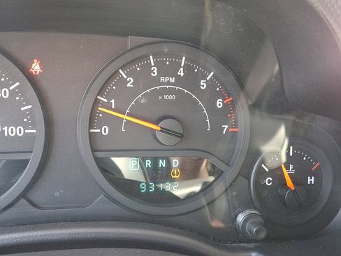 Used 2009 Jeep Wrangler X image 17