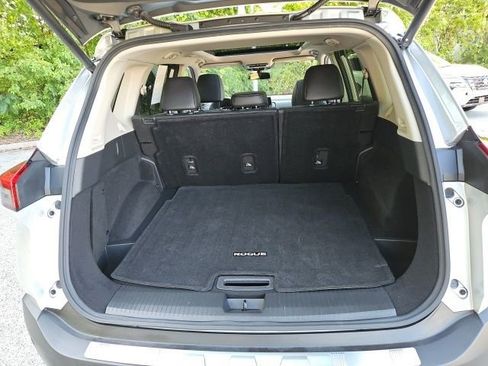 Certified 2023 Nissan Rogue SV w/ SV Premium B Package image 9