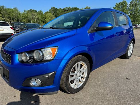 Used 2016 Chevrolet Sonic LT w/ Wheels and Fog Lamp Package FWD image 9