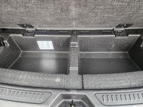 Used 2021 GMC Acadia SLE w/ Driver Convenience Package image 14