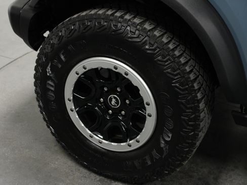 Used 2023 Ford Bronco Badlands AWD/4WD image 10