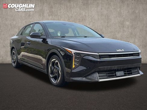 Used 2025 Kia K4 EX FWD image 1