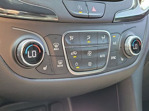 Used 2024 Chevrolet Equinox RS w/ RS Leather Package FWD image 28