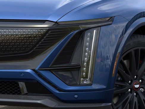 New 2026 Cadillac Lyriq V w/ Exterior Carbon Fiber Package image 10