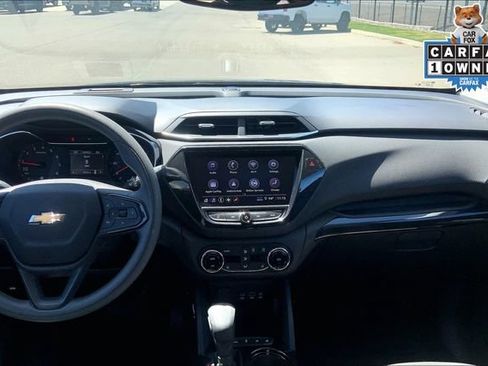 Used 2023 Chevrolet TrailBlazer LT w/ Convenience Package FWD image 6