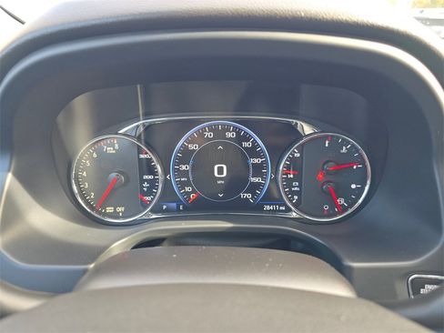 Used 2023 GMC Acadia AT4 image 30