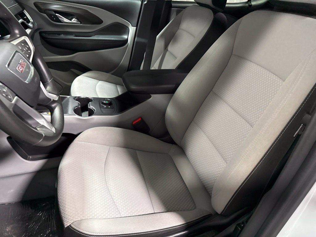 Used 2024 GMC Terrain SLE FWD image 21