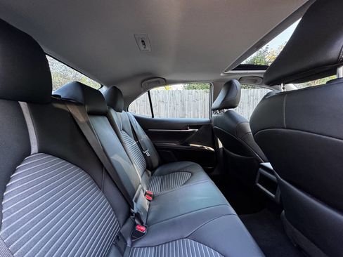 Used 2023 Toyota Camry SE image 16