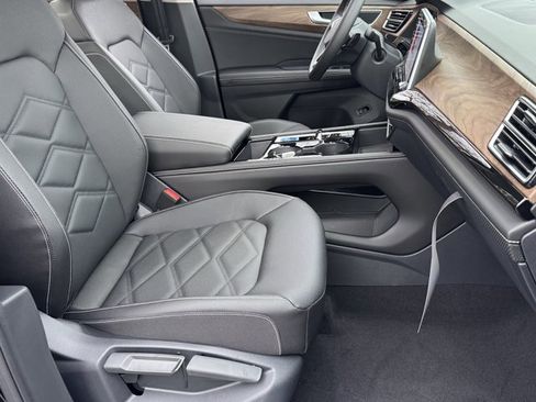 New 2026 Volkswagen Atlas SE image 5