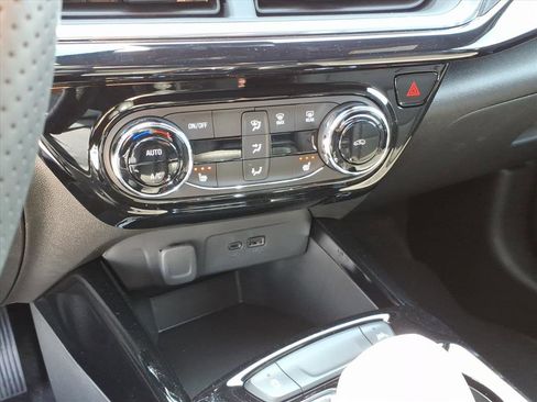 New 2026 Chevrolet Trax RS image 15